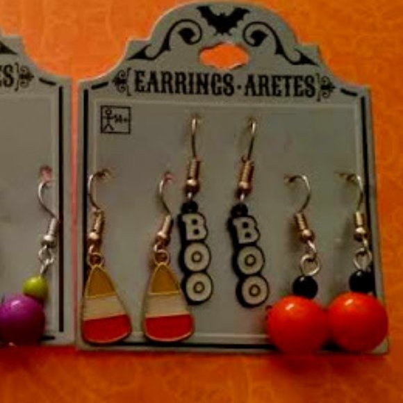 HAUNT COUTURE HALLOWEEN 6pc MAGIC BLACK CAT/CANDY CORN/GHOST/BOO EARRINGS**NEW! - Picture 2 of 8